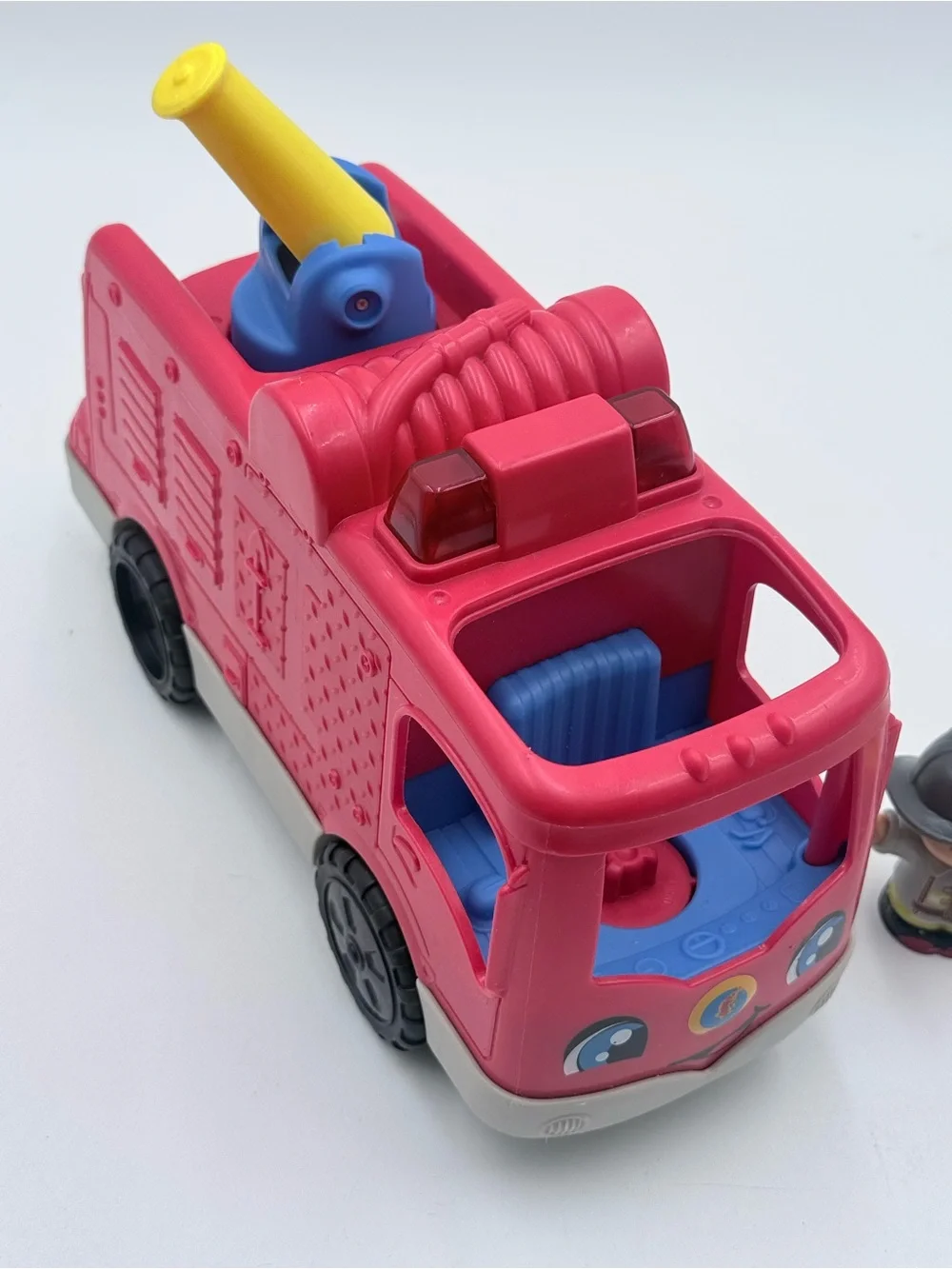 Fisher Price Little People Musical Red Fire Truck Working Lights & Sound - 2 Ppl